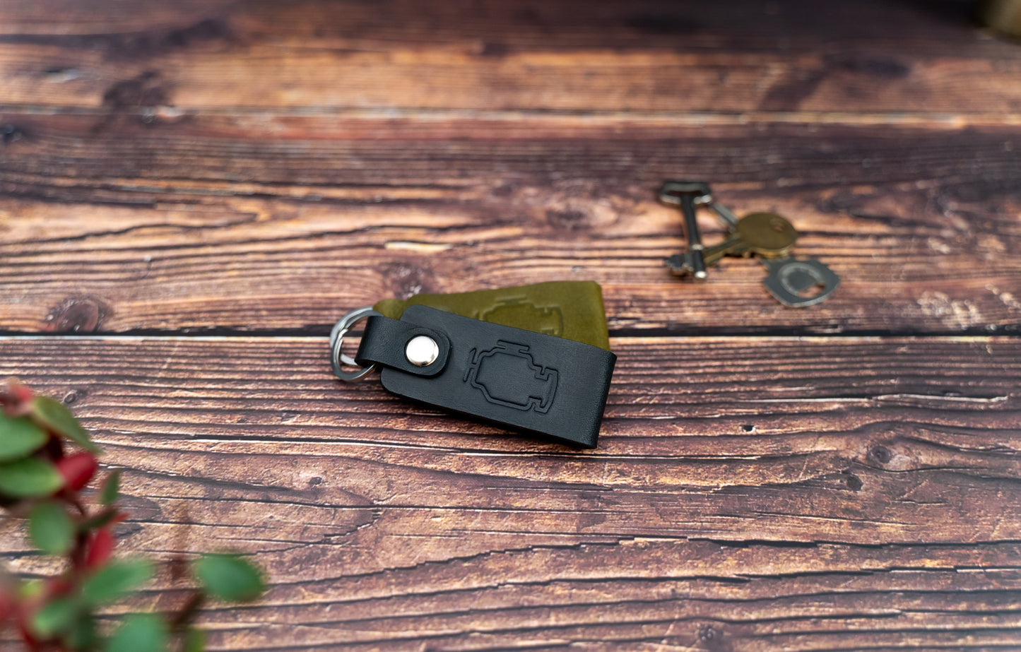Engine management light leather car keyring