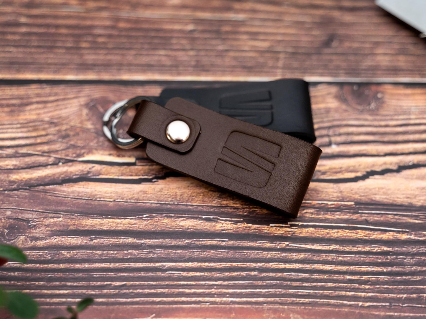 SEAT leather car keyring