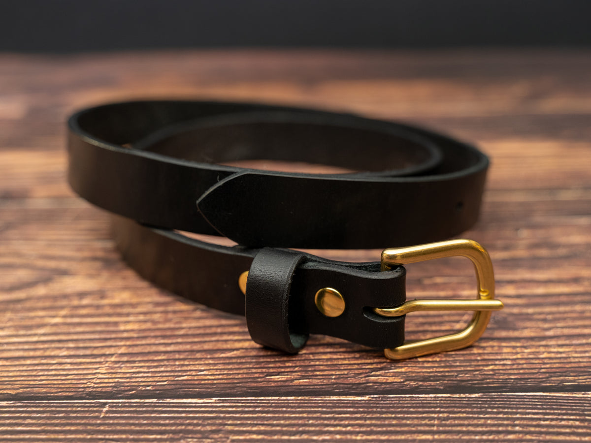 1" / 25mm wide black leather belt with bras buckle and matching black leather keeper